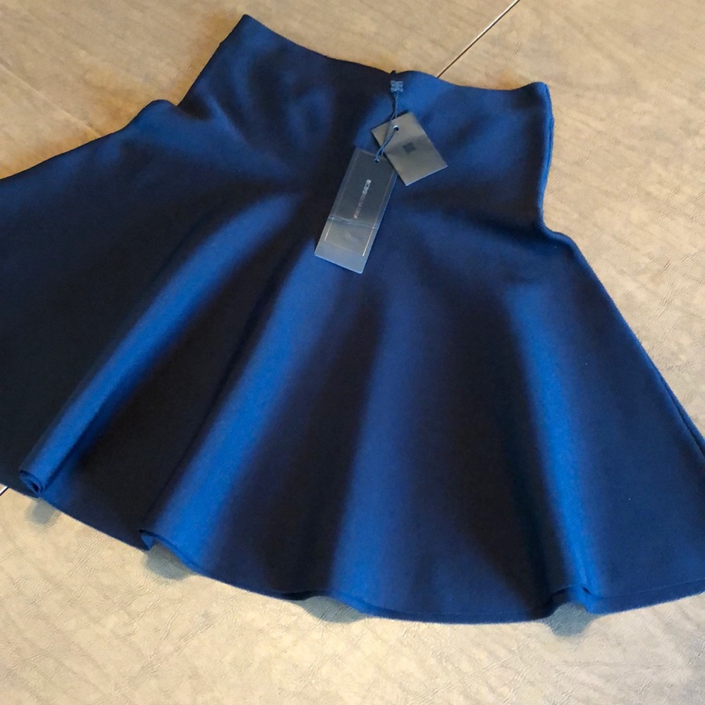 SOLD BCBG BCBGMAXAZRIA Ingrid Black A-Line Skirt - Picture 1 of 8